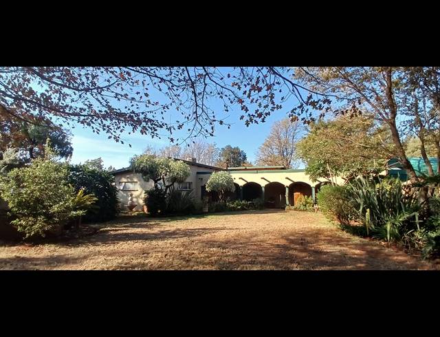 3 BEDROOM FREEHOLD FOR SALE IN TARLTON